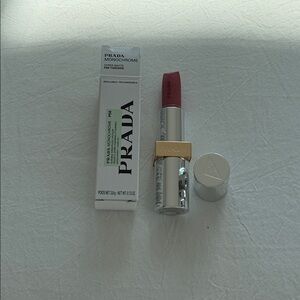 Prada Beauty 
Monochrome Hyper Matte Refillable Lipstick P58